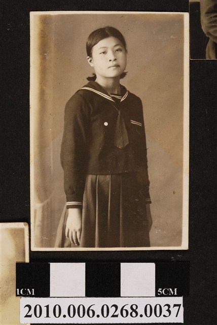 女子獨照 (共1張)