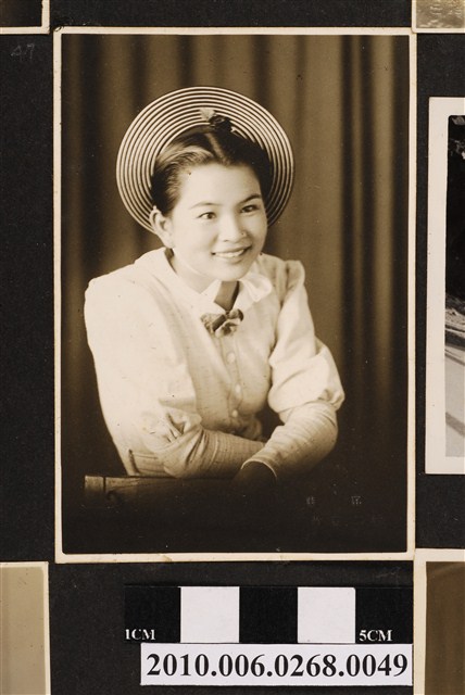 女子獨照 (共1張)