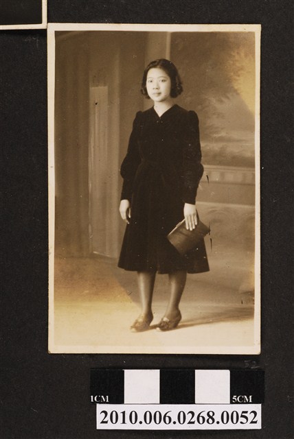 女子獨照 (共1張)