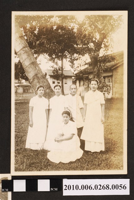 五人合照 (共1張)