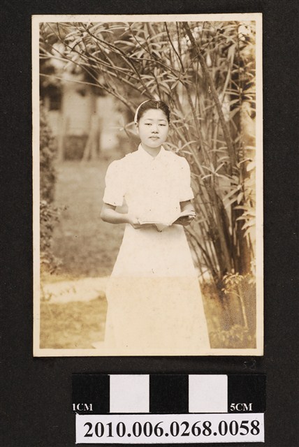 女子獨照 (共1張)