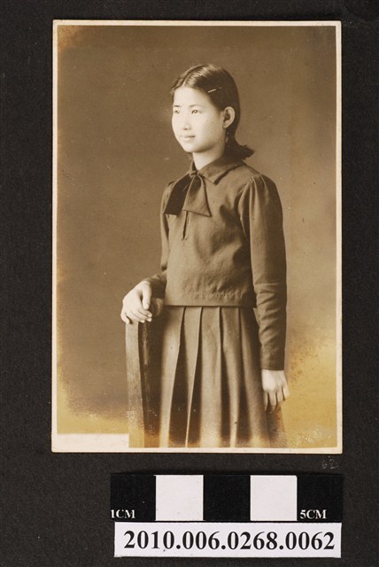 女子獨照 (共1張)