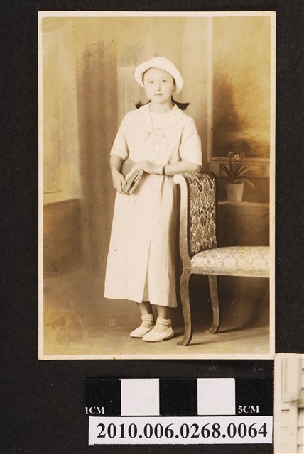 女子獨照 (共1張)