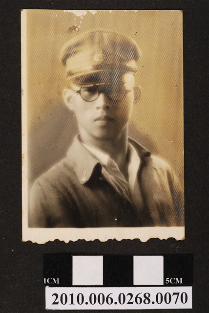 男子獨照 (共1張)