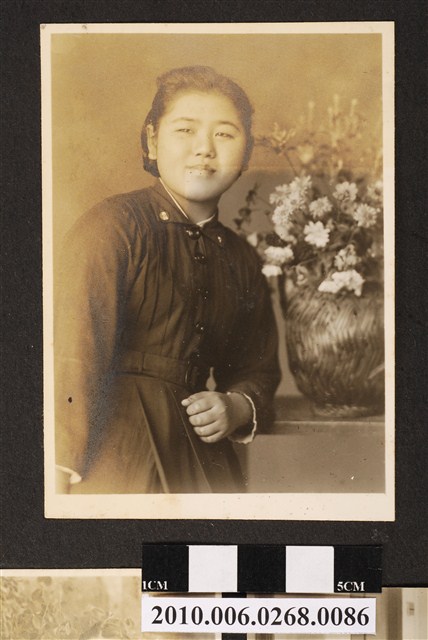 女子獨照 (共1張)