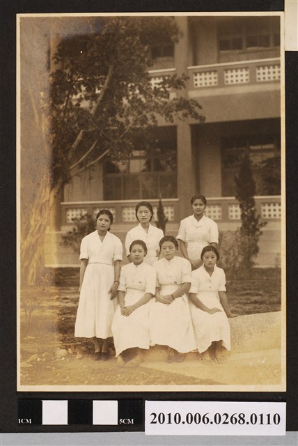 六人合照 (共1張)