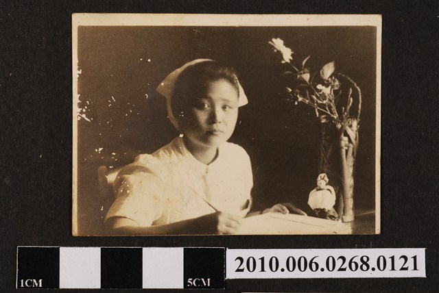 女子獨照 (共1張)