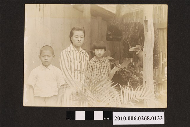 三人合照 (共1張)