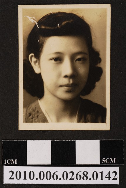 女子獨照 (共1張)