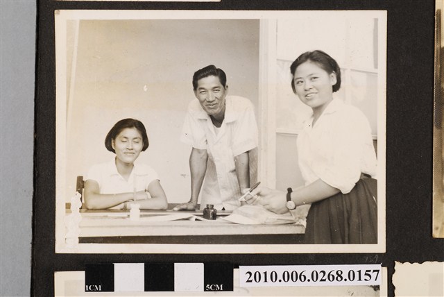 三人合照 (共1張)