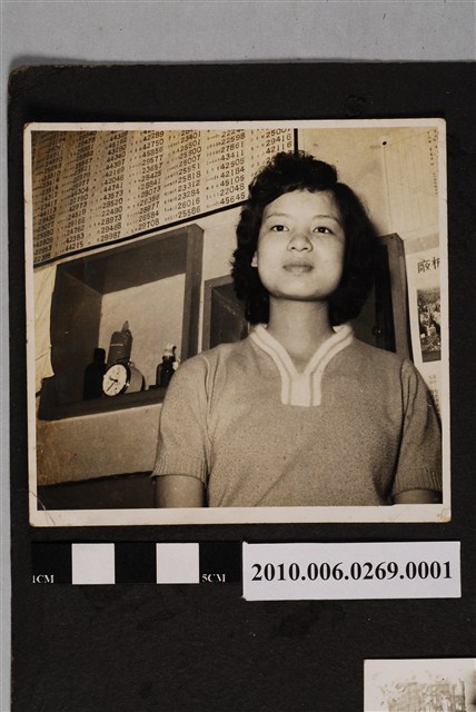 女子獨照 (共1張)