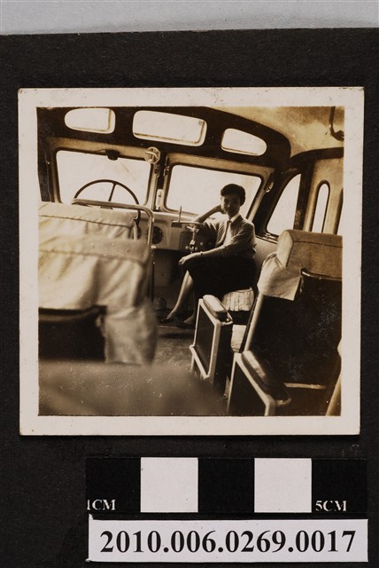 女子獨照 (共1張)