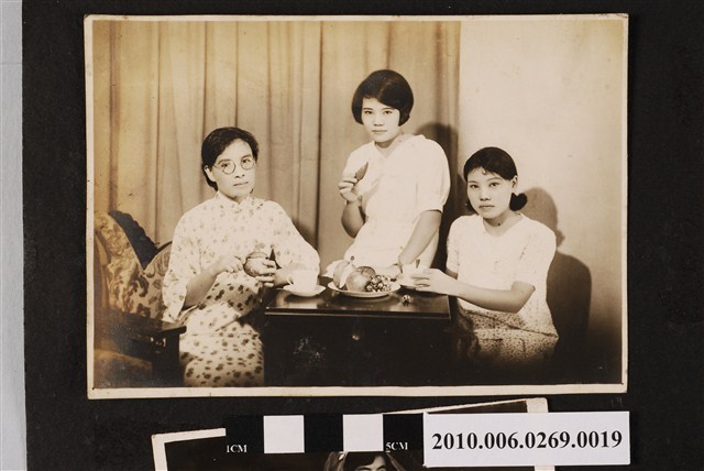 三人合照 (共1張)