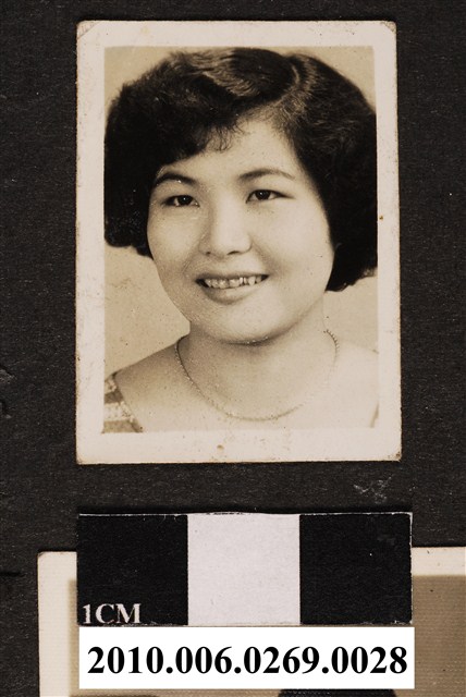 女子獨照 (共1張)