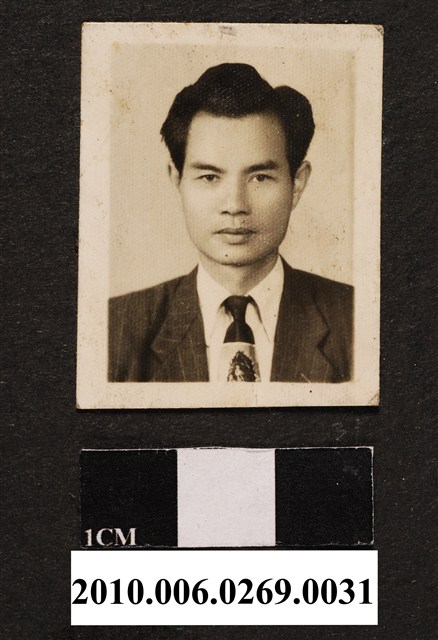 男子大頭照 (共1張)