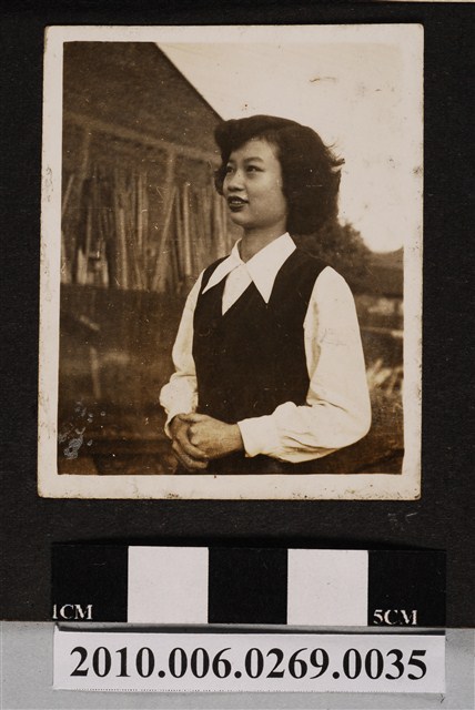 女子獨照 (共1張)