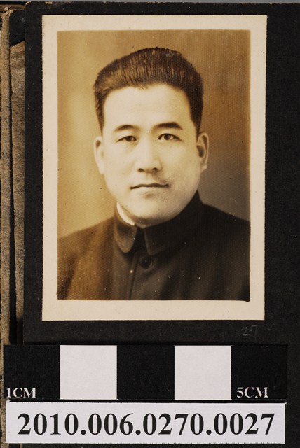 皮子寮國民學校教師個人照 (共1張)