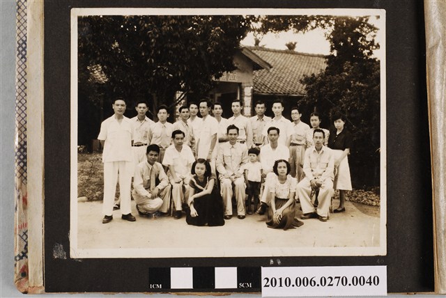 皮子寮國民學校教職員團體照 (共1張)