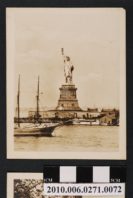 紐約自由女神像 (共2張)