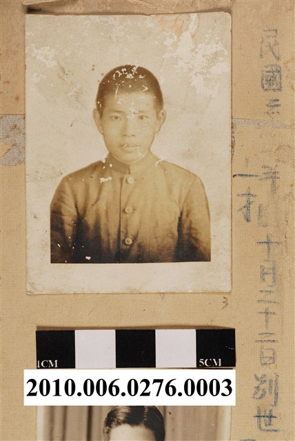 男子獨照 (共1張)