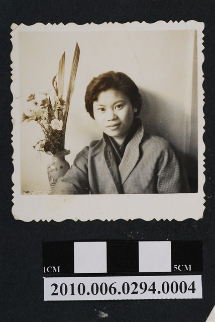 女子獨照 (共1張)