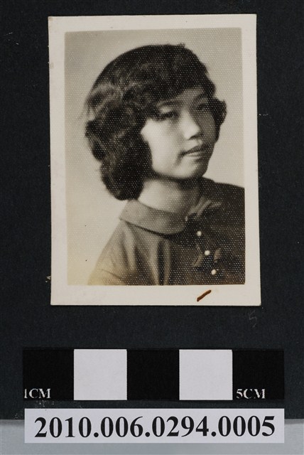 女子獨照 (共1張)