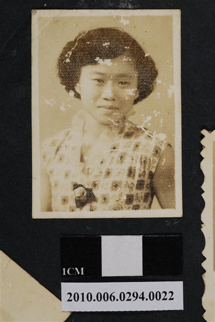 女子獨照 (共1張)