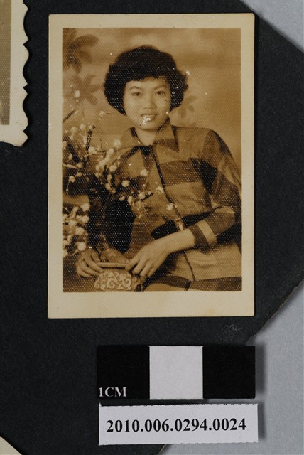 女子獨照 (共1張)