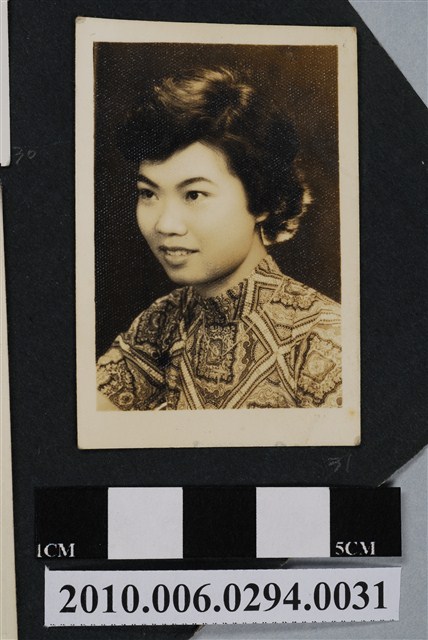 女子獨照 (共1張)