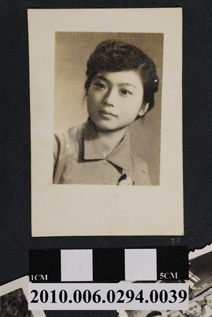 女子獨照 (共1張)