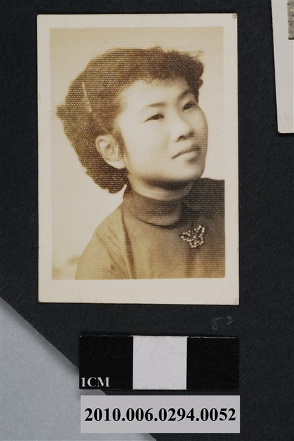 女子獨照 (共1張)