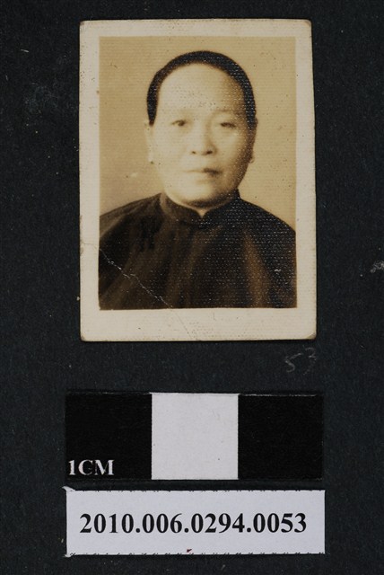 女子獨照 (共1張)