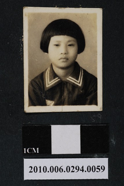 女子獨照 (共1張)