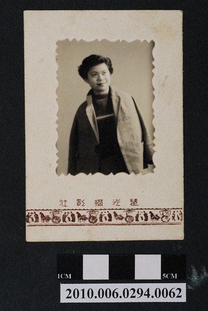 女子獨照 (共1張)