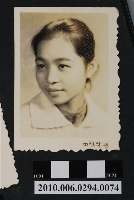 女子獨照 (共1張)