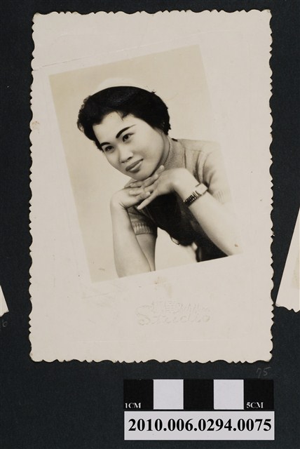 女子獨照 (共1張)