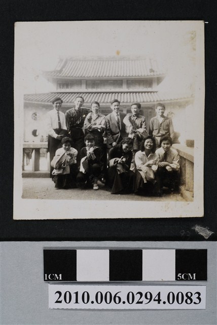 十一人合照 (共1張)