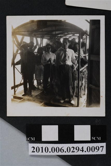 乘客剪影 (共1張)