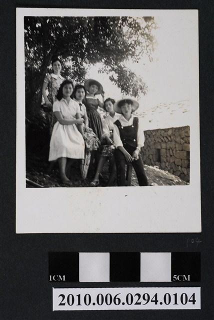 六人合照 (共1張)