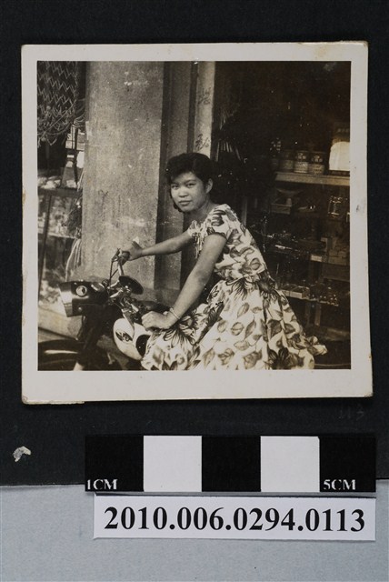 女子獨照 (共1張)