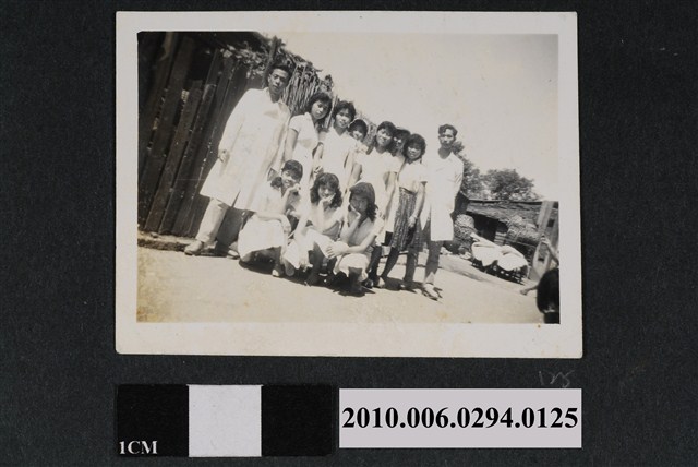 十一人合照 (共1張)