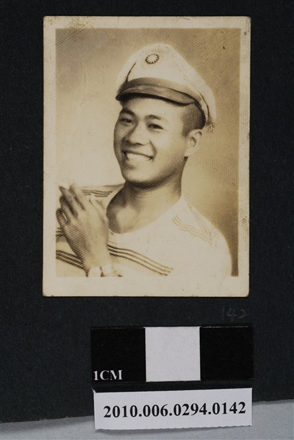 男子獨照 (共1張)