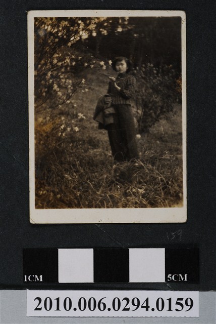 女子獨照 (共1張)