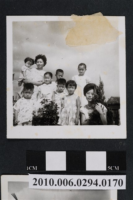 九人合照 (共1張)