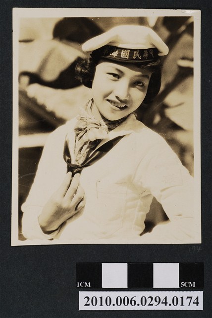 女子獨照 (共1張)