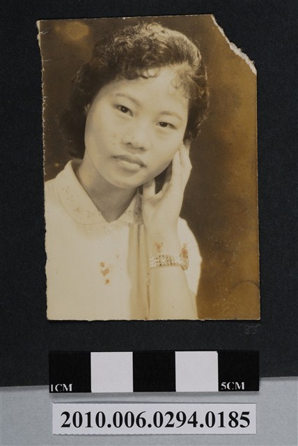 女子獨照 (共1張)