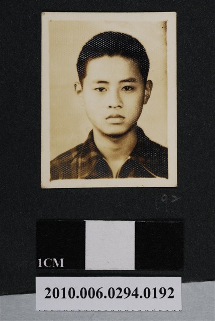 男子大頭照 (共1張)