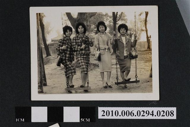 四人合照 (共1張)