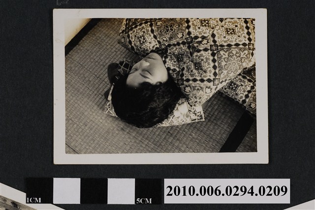 女子睡眠照 (共1張)