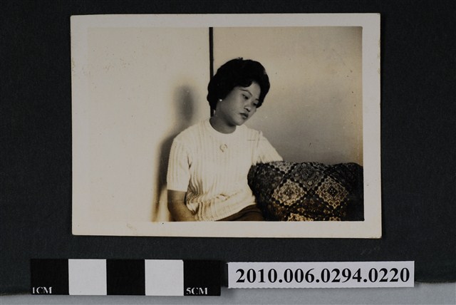 女子獨照 (共1張)